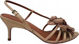 Lola Cruz Womens Jazmin Mule Flower Kitten Heel In Beige