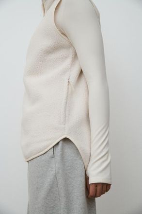 H&M Regular Fit Teddy Sports Gilet in Ivory at Nordstrom, Size Xx-Large