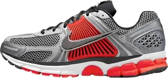Nike Mens Zoom Vomero 5 Sneaker In Metallic Silver/flat Silver/light Crimson/black
