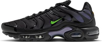 Nike Mens Air Max Plus Shoes in Red | DM0032-601