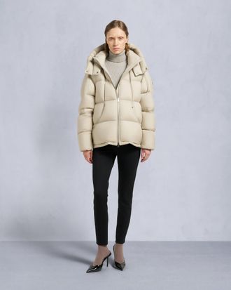 Moose Knuckles Womens Puffer Akai 3q Jacket