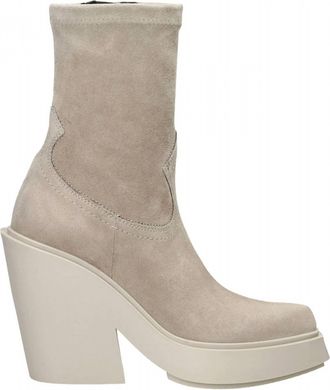 Vic Mati&eacute; Womens Magnifico Safari Suede Ankle Bootie In Tan