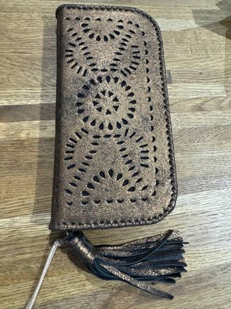 Cleobella Womens Mexicana Zip Wallet In Antique Brass