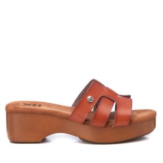 Xti Womens Slip On Platform Sandals In Camel