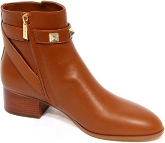 Michael Kors Britton Enkellaarsjes - Dames - Laarzen met Hak - Bruin - 37 EU - Leer - Schoenen