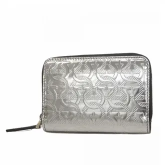 Ferragamo Silver Leather Coin Purse/Coin Case (Pre-Owned)