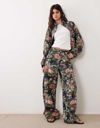 Asos co-ord con pantaloni barrel con fiocco e stampa tapestry floreale-Multicolore