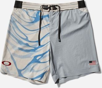 Oakley Men s Team USA Surfing 2-in-1 Boardshorts Gray Dust