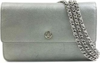 Chanel Pre-owned Cross Body Bags, female, Gray, Size: ONE SIZE Pre-owned Leather chanel-bags