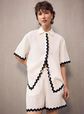 HUGO BOSS Womens Camule wavy piping short