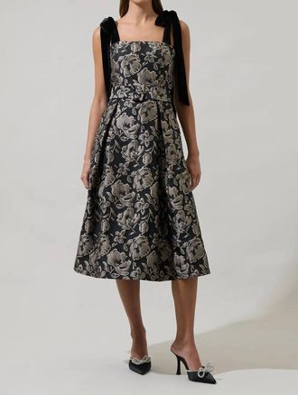 Sugarlips Lyla Jacquard Floral Dina Pleated Midi Dress In Black/silver