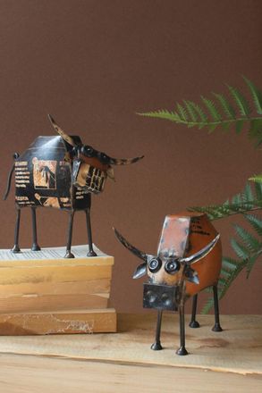 Kalalou Set Of Two Recycled Iron Steers