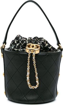 Chanel Hobo Bags - 2019 Small CC Calfskin and Tweed Drawstring Bucket - Gr. unisize - in Schwarz - für Damen