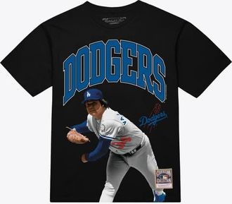 Mitchell & Ness Mens Mitchell & Ness Fernando Valenzuela Black Los Angeles Dodgers Photo Arch Player Graphic T-Shirt at Nordstrom, Size X-Large