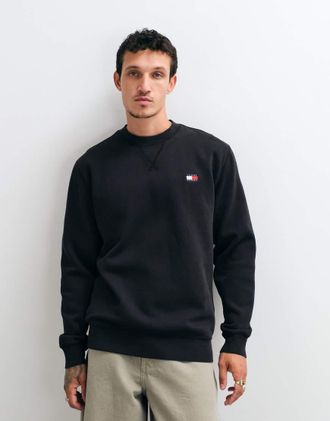 Tommy Jeans felpa girocollo nera con logo badge-Nero