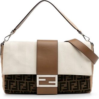 Fendi Borsa a tracolla Baguette convertibile grande in tela Pequin con motivo Zucca 2010-2025 - Marrone