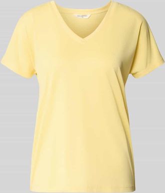 Moss Copenhagen T-Shirt mit V-Ausschnitt Modell Fenya in Hellgelb, Gr&ouml;&szlig;e M/L