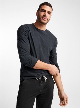 Vuori Clothing Mens Strato Tech long-sleeve T-shirt