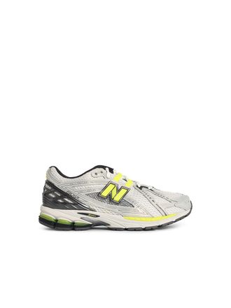 New Balance 1906 Sneakers aus technischem Stoffgemisch in Silber
