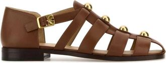 Valentino Garavani Studshield Sandal - Heren - Sandalen - Bruin - 43 EU - Leer - Schoenen