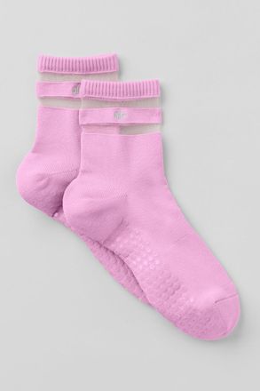 Alo | Womens Pulse Grip Socks in Candy Heart Pink, Size: Medium/Large