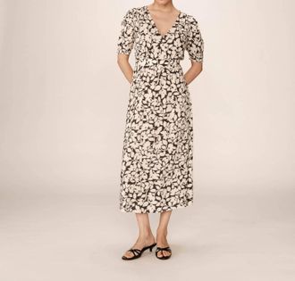 Grace & Mila Poldie Short Sleeve Long Dress In Black White Flower