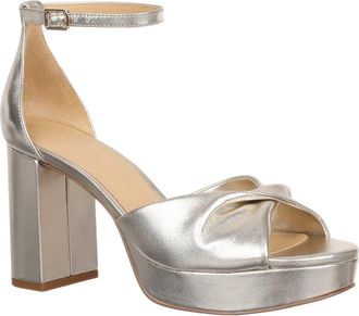 Nordstrom Rava Ankle Strap Platform Sandal in Gold Light Metallic at Nordstrom, Size 7.5