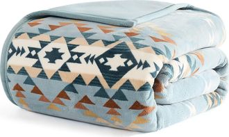 Pendleton Bridge Creek Fleece Throw Blanket in Blue at Nordstrom