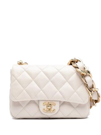 Chanel 2021-2025 Funky Town Flap kleine gewatteerde lamsleren schoudertas - Bruin