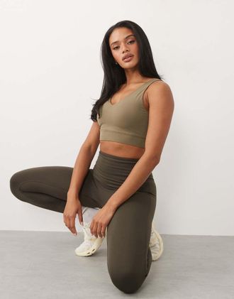 Sweaty Betty Ultimate Studio Voop - Reggiseno marrone kaki-Verde