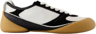 Alexander McQueen Witte Leren Oversized Sneakers - Heren - Sneakers - Wit - 40 EU - Leer - Schoenen