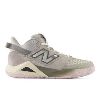 New Balance Womens Coco CG2 in Black/White Synthetic, size 4.5 Narrow