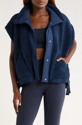 Free People FP Movement Scout It Out Fleece Vest in Navy at Nordstrom, Size X-Large
