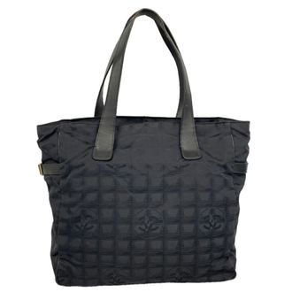 Chanel Black Nylon Tote Bag (Pre-Owned)