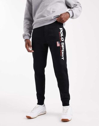 Polo Ralph Lauren Sport Capsule - Joggers in pile neri con logo della bandiera e fondo elasticizzato-Nero