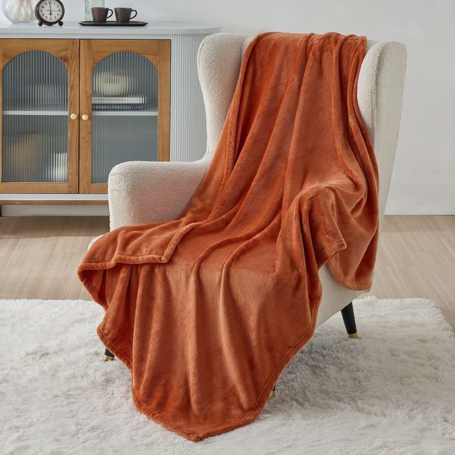 Bedsure Kuscheldecke Flauschig Decke Fleecedecke - Wohndecke Warm Winter Weich, Sofadecke XXL, Decke Couch Blanket, Wohn- & Kuscheldecken Große 230x270cm, Sof ab 32,99 €