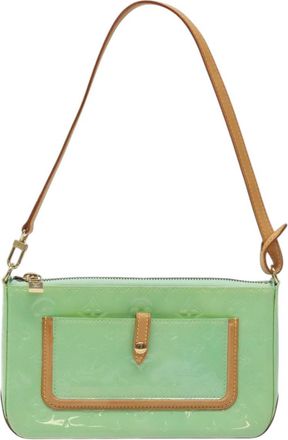 Louis Vuitton Mallory Green Patent Leather Clutch Bag (Pre-Owned)