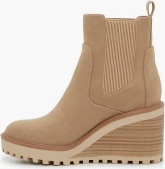 Mia Shoes Womens Corin Faux Suede Wedge Booties In Sand