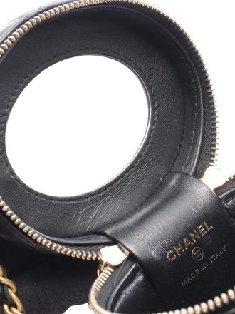 Chanel Trousse mini in pelle di agnello trapuntata con manico e tracolla - Nero