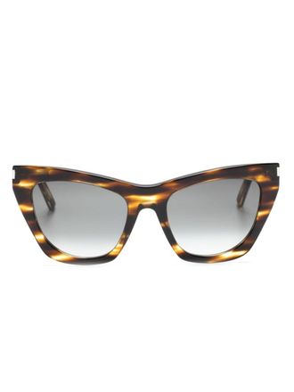 Saint Laurent Eyewear Occhiali da sole cat-eye con logo inciso - Marrone