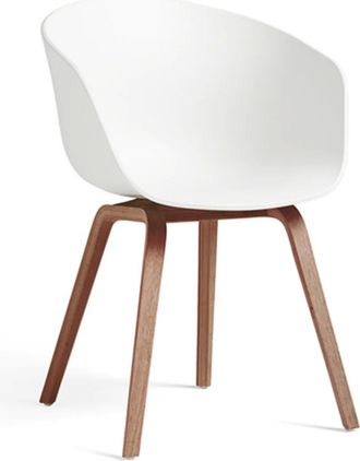 HAY About A Chair AAC 22, Walnuss lackiert / white 2.0 (Kunststoffgleiter)