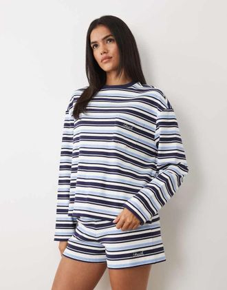 4th & Reckless T-shirt blu navy a righe in misto cotone con logo ricamato sul davanti, tasca e maniche ampie in coordinato