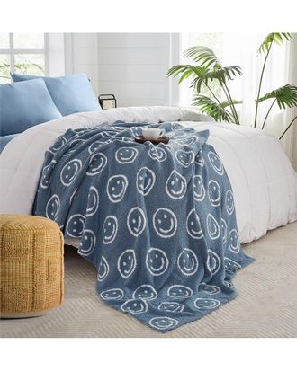 Truly Soft Cozy Smiley Reversible Throw
