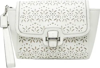 Coach White Leather Clutch Bag (Pre-Owned)