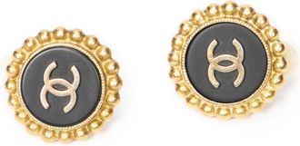 Chanel CC Medallion Clip On Earrings Oorbellen