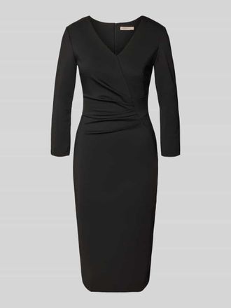 Rinascimento Rinascimento Knielanges Cocktailkleid mit V-Ausschnitt in Black, Gr&ouml;&szlig;e L