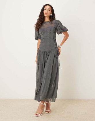 Asos Vestito grigio antracite in chiffon con maniche a sbuffo e gonna al polpaccio-Multicolore