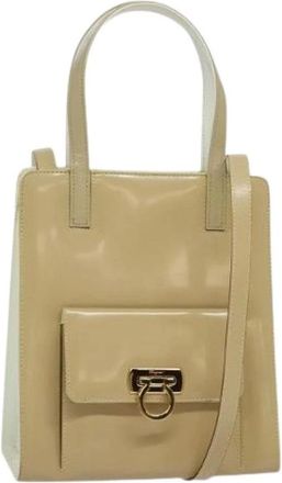 Ferragamo Pre-owned Shoulder Bags, female, Beige, Size: ONE SIZE Pre-owned Leather handbags