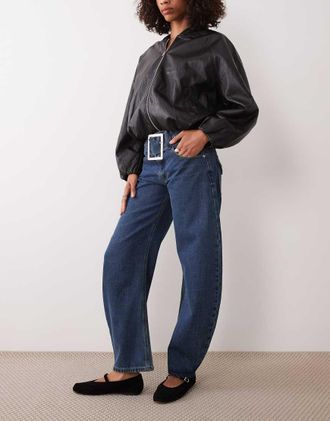 Lioness Dynasty jeans balloon con dettaglio cintura in blu lavaggio medio-Nero