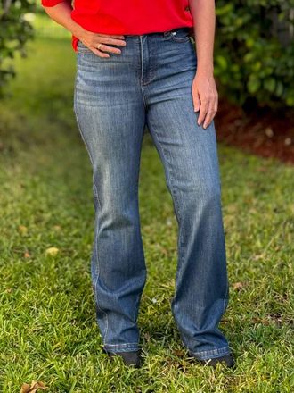 Judy Blue Dont Lose Control Straight Leg Jeans In Medium Wash